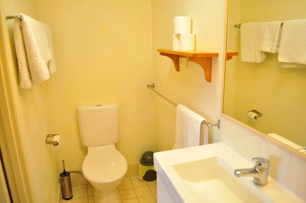 Isla House Pa Aparthotel Brisbane 2*,